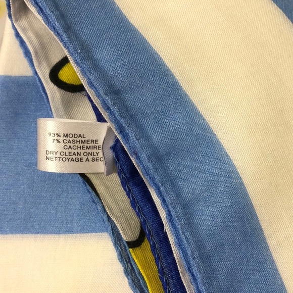 NWT 🔥MOSCHINO🔥 Boutique Moschino Large Stripe Scarf - Picture 6 of 8